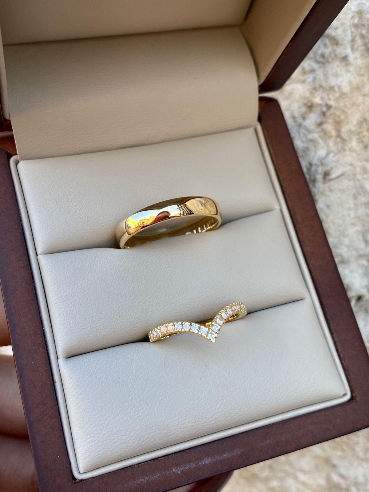 Argollas de matrimonio "Aurora Dorada"