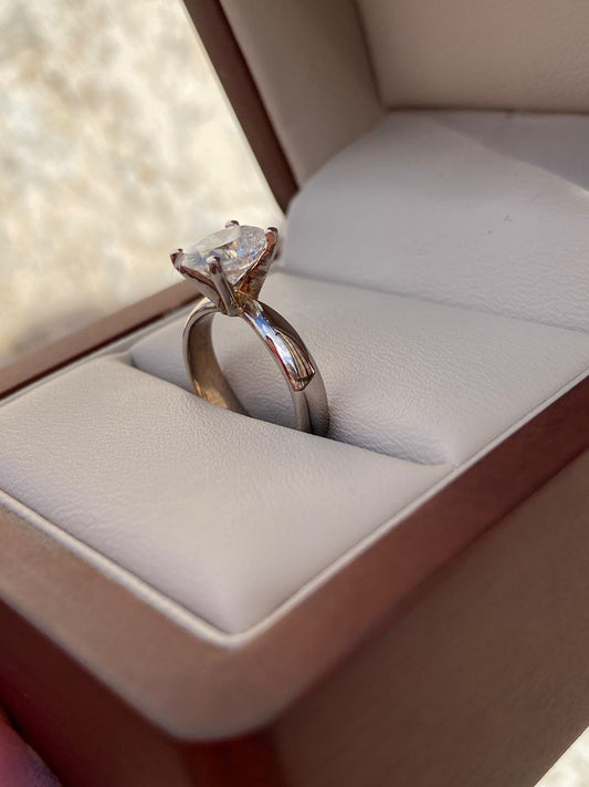 Anillo de compromiso "Pureza"