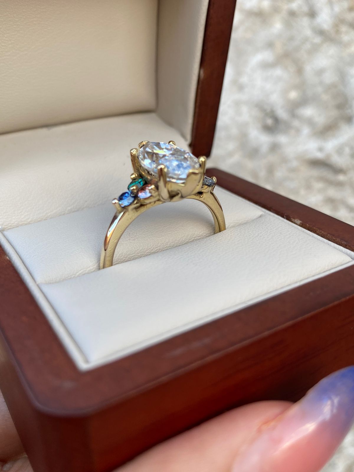 Anillo de compromiso "Aurora mística"